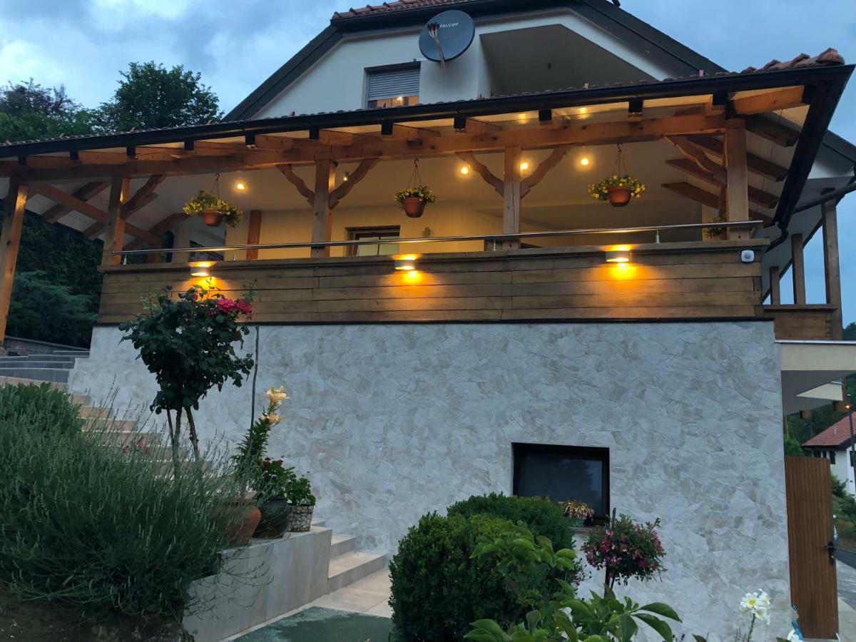 Apartmani Izvor - ตูเฮลย์สเก ตอปลิตเซ ภายนอก รูปภาพ
