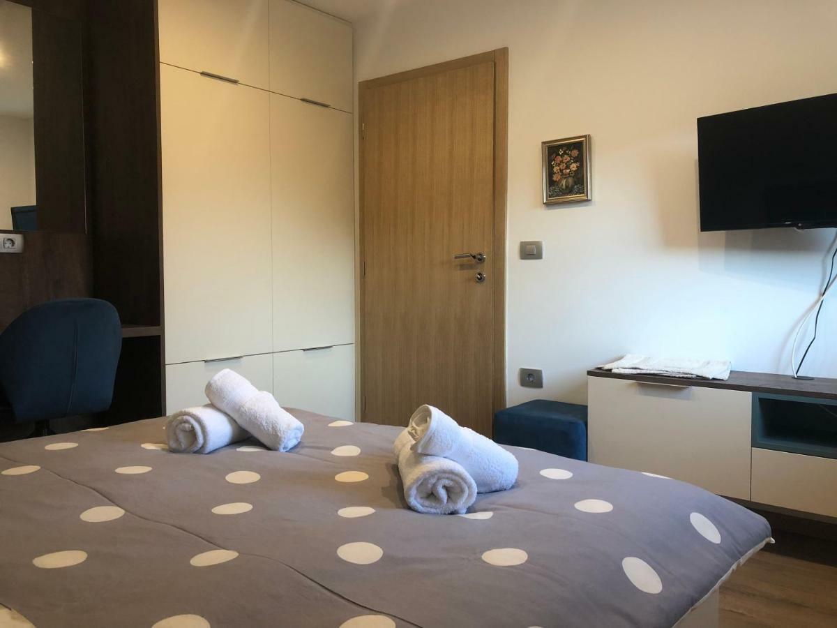 Apartmani Izvor - ตูเฮลย์สเก ตอปลิตเซ ภายนอก รูปภาพ