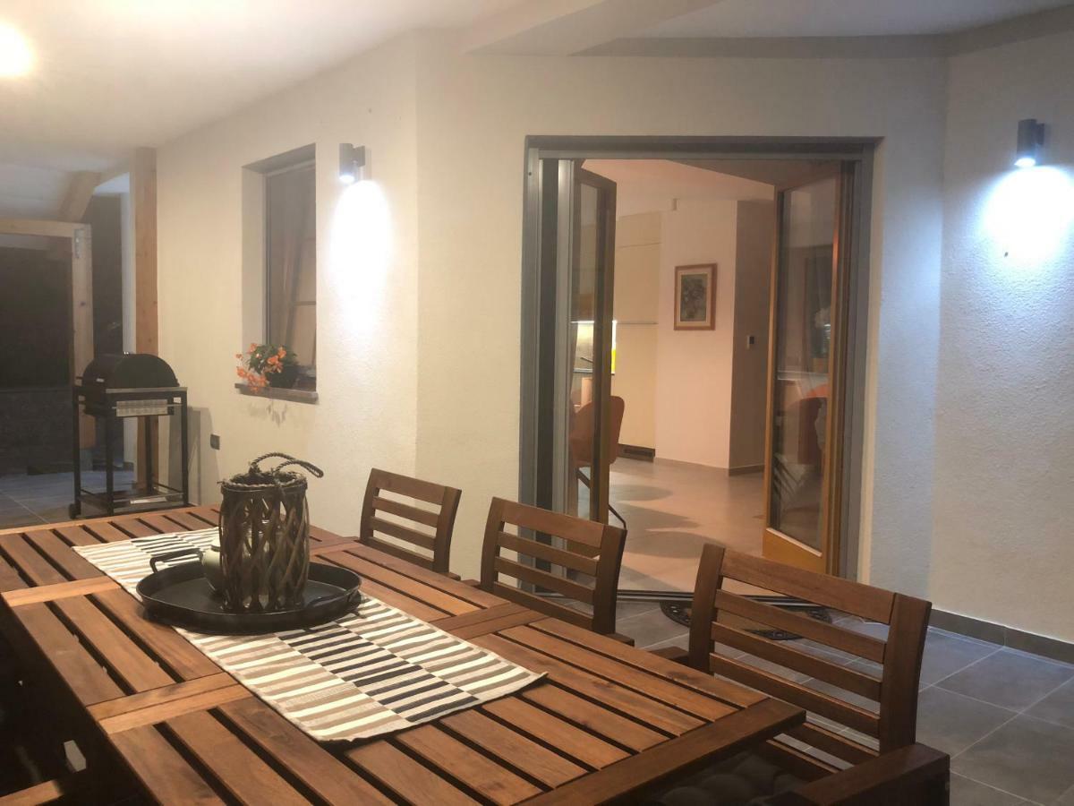 Apartmani Izvor - ตูเฮลย์สเก ตอปลิตเซ ภายนอก รูปภาพ
