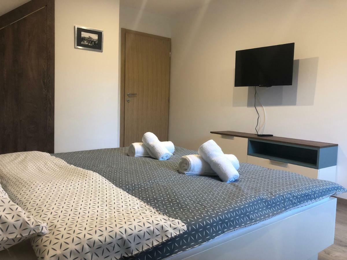 Apartmani Izvor - ตูเฮลย์สเก ตอปลิตเซ ภายนอก รูปภาพ
