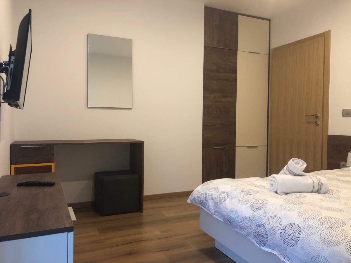 Apartmani Izvor - ตูเฮลย์สเก ตอปลิตเซ ภายนอก รูปภาพ