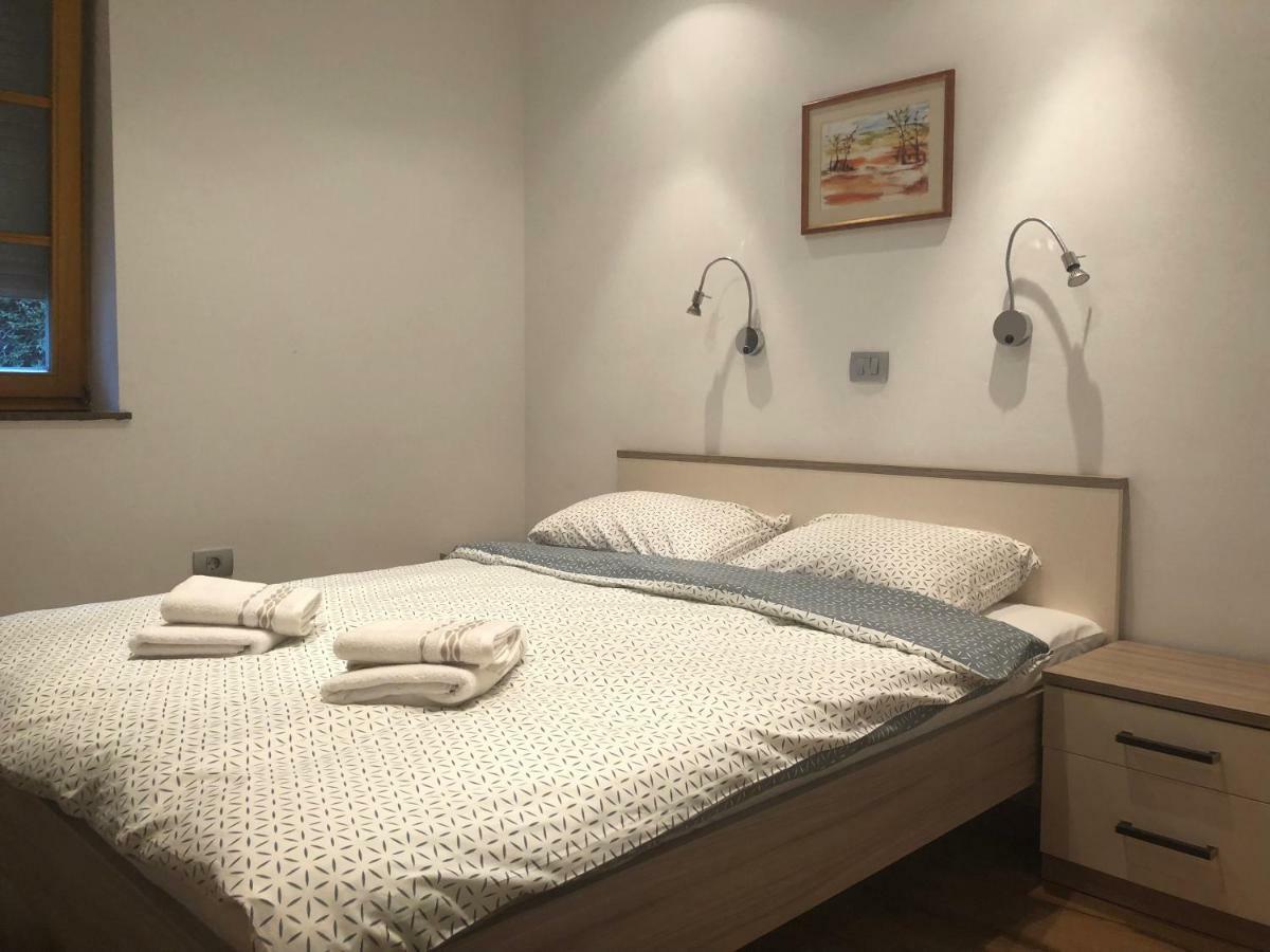 Apartmani Izvor - ตูเฮลย์สเก ตอปลิตเซ ภายนอก รูปภาพ