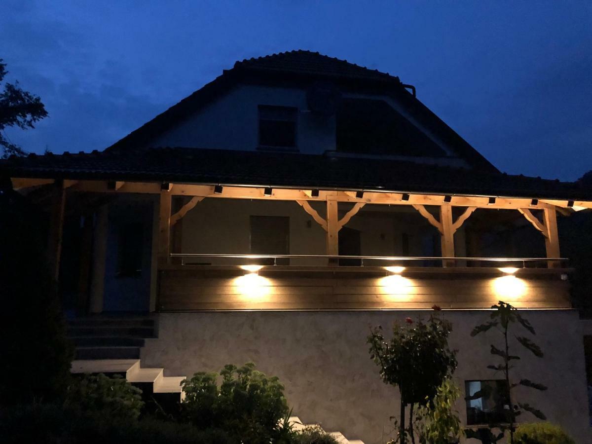 Apartmani Izvor - ตูเฮลย์สเก ตอปลิตเซ ภายนอก รูปภาพ